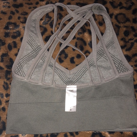 Sports Bra NWOT - Picture 2 of 3